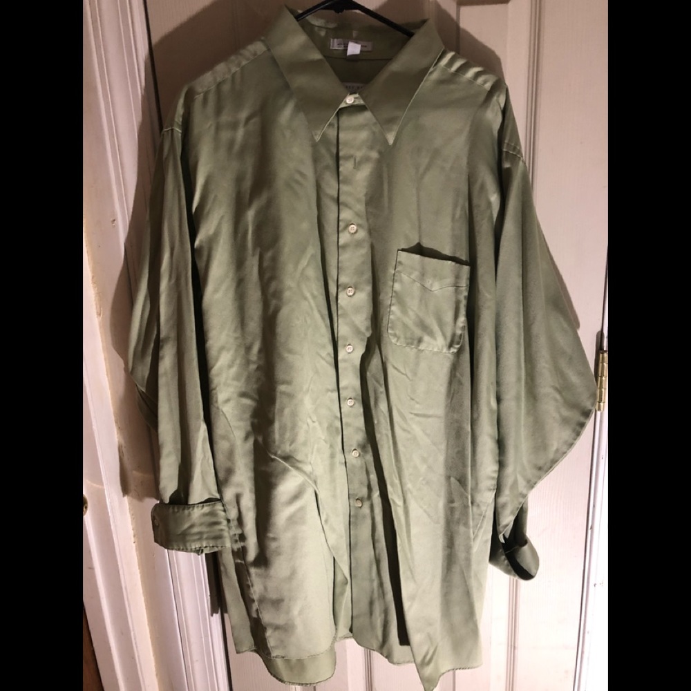On sale, Sateen dress shirt